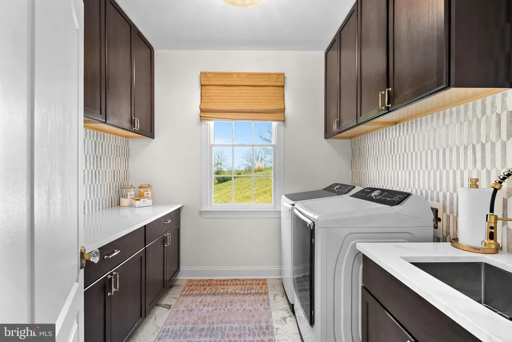 15064 BARLOW DRIVE Waterford, VA 20197