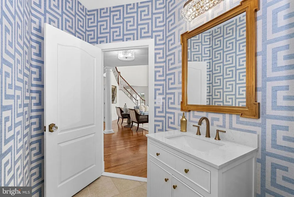 15064 BARLOW DRIVE Waterford, VA 20197