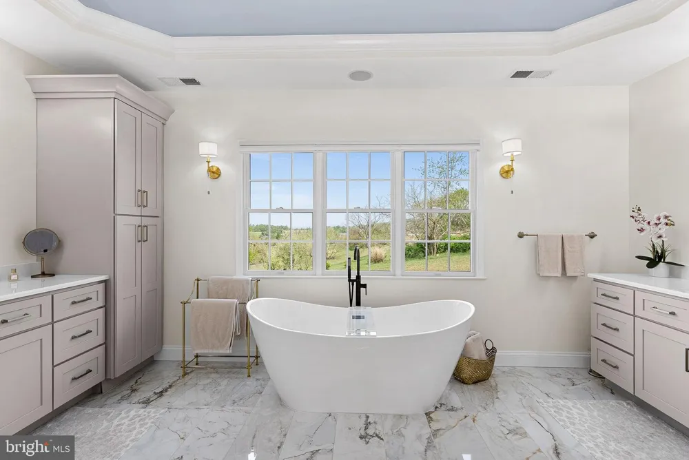 15064 BARLOW DRIVE Waterford, VA 20197