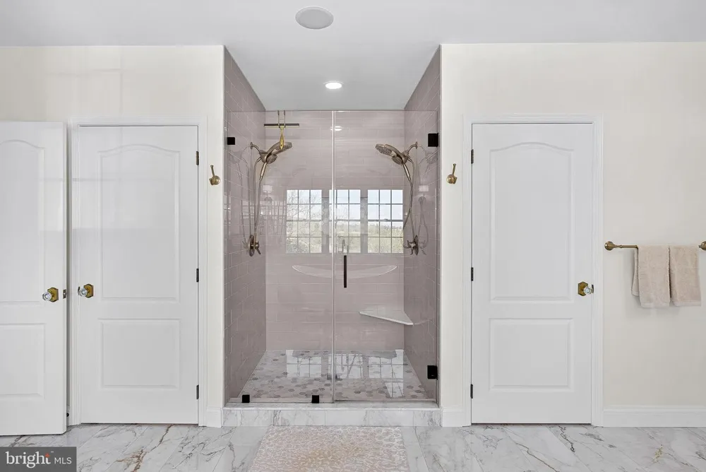 15064 BARLOW DRIVE Waterford, VA 20197