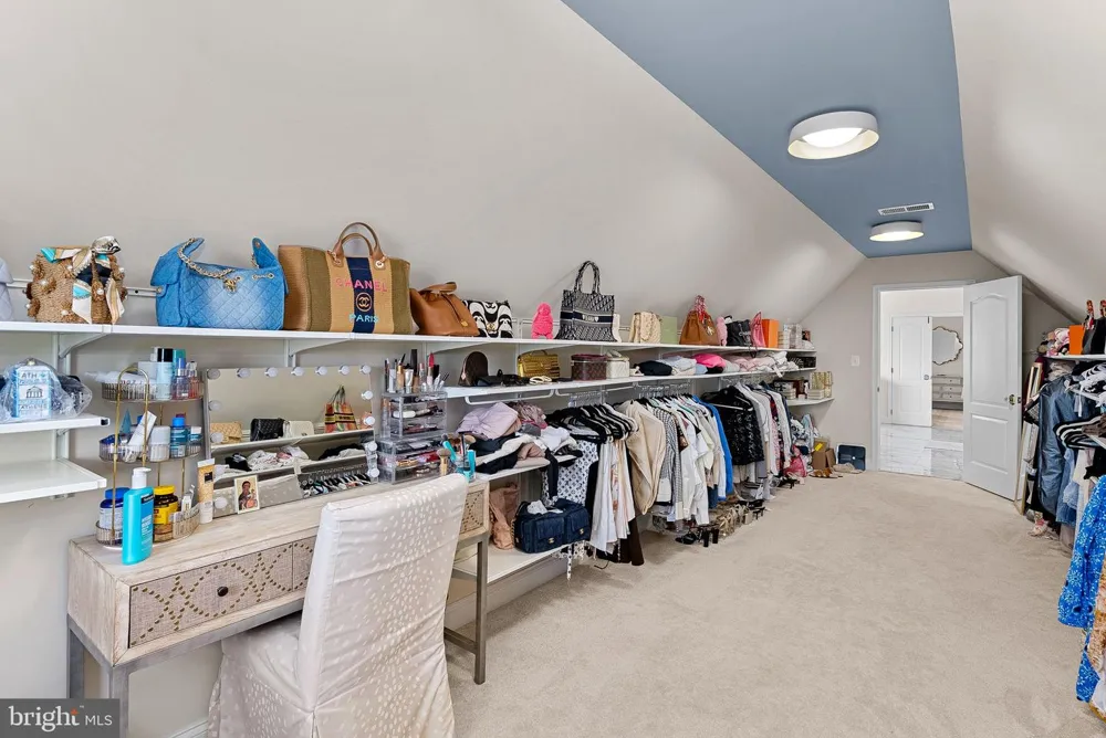 15064 BARLOW DRIVE Waterford, VA 20197