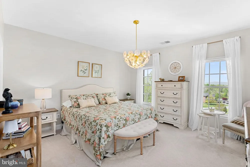 15064 BARLOW DRIVE Waterford, VA 20197