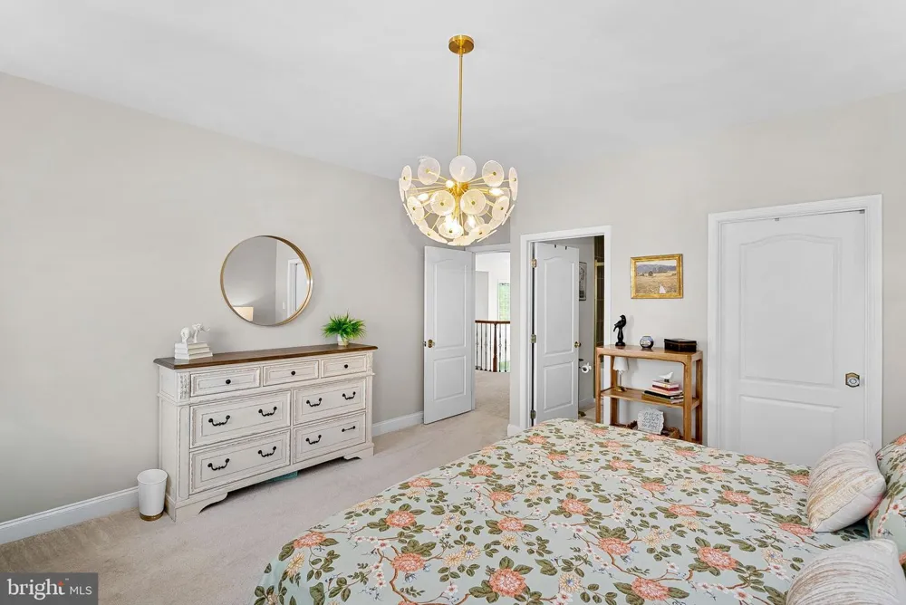 15064 BARLOW DRIVE Waterford, VA 20197