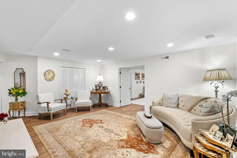 15064 BARLOW DRIVE Waterford, VA 20197