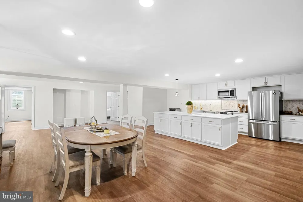 15064 BARLOW DRIVE Waterford, VA 20197