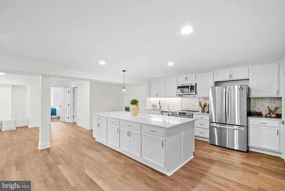 15064 BARLOW DRIVE Waterford, VA 20197