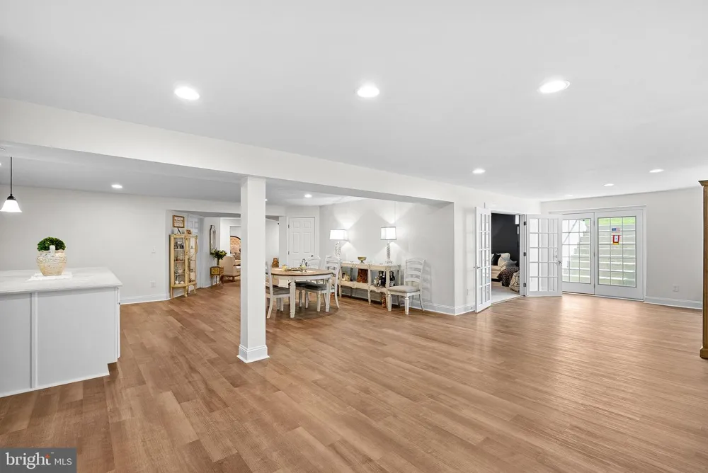 15064 BARLOW DRIVE Waterford, VA 20197