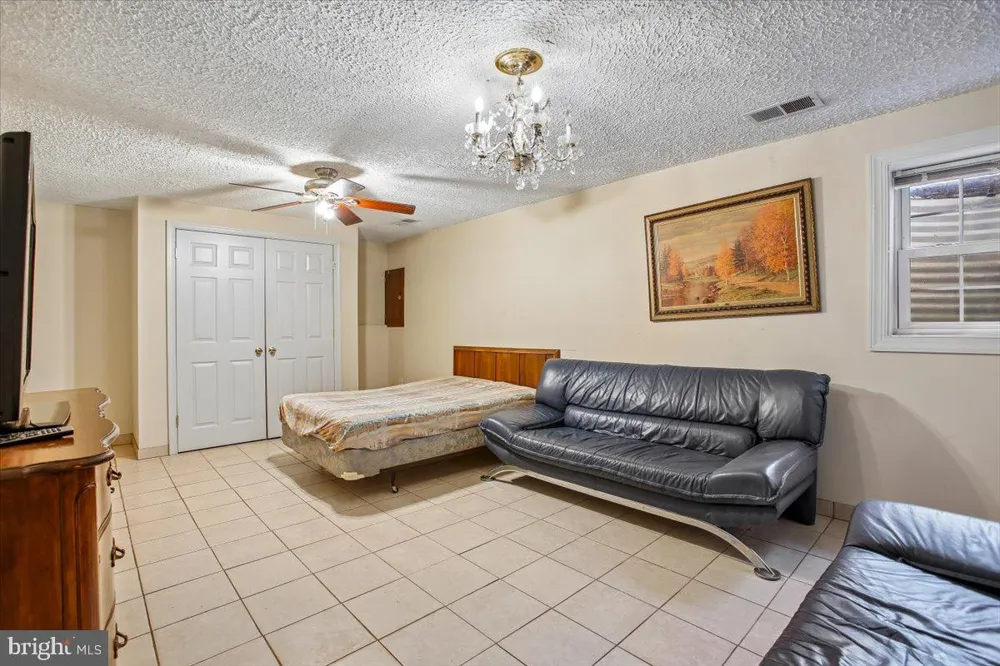 7790 EUCLID WAY Springfield, VA 22153