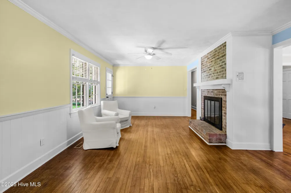 1909 Fairview Way Greenville, NC 27858