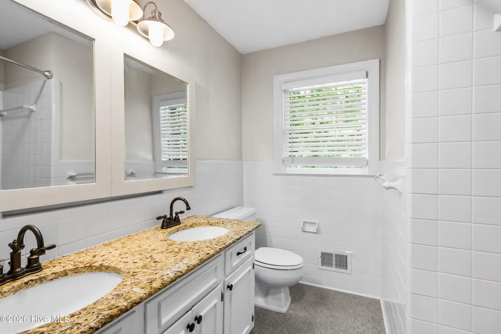 1909 Fairview Way Greenville, NC 27858