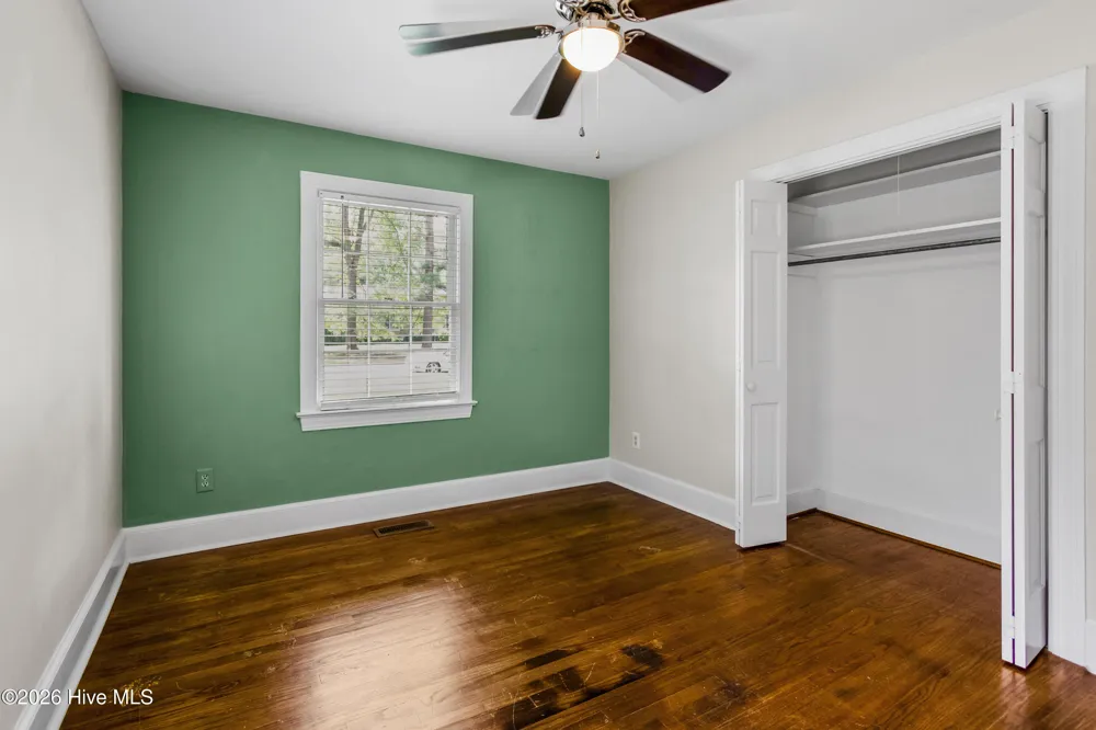 1909 Fairview Way Greenville, NC 27858
