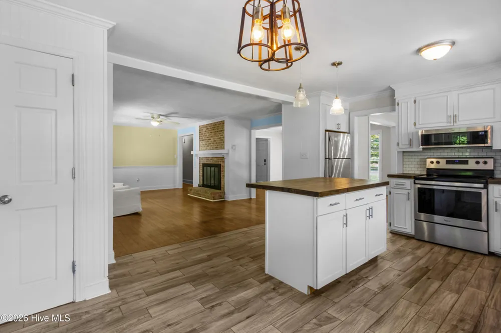 1909 Fairview Way Greenville, NC 27858