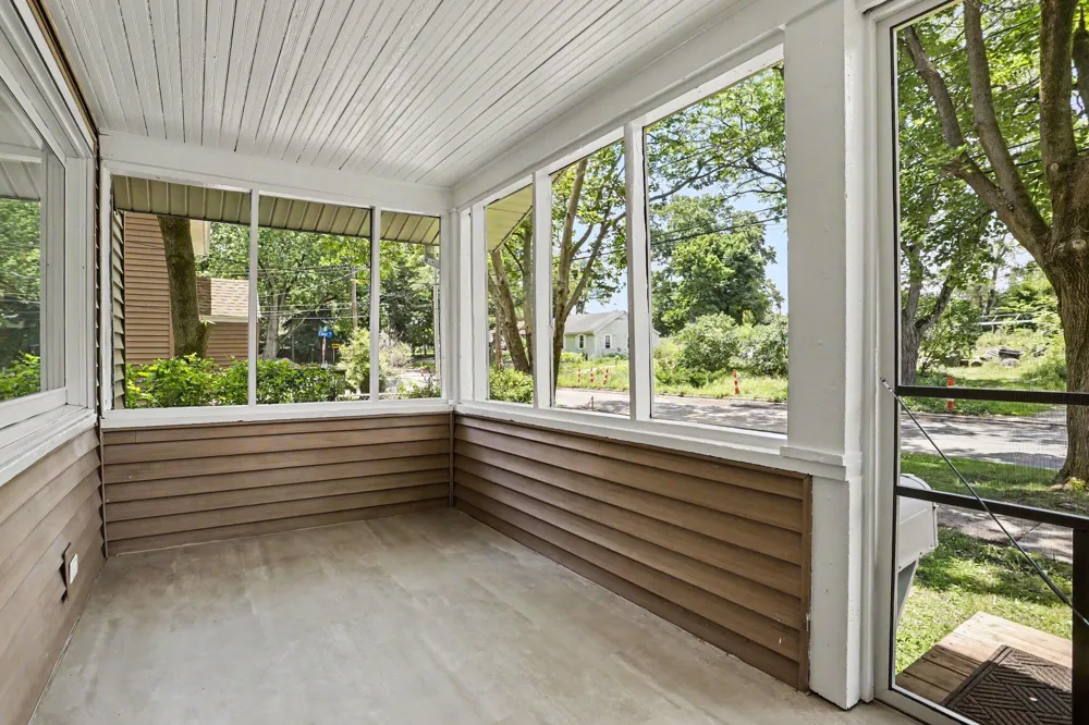 320 Trimble Avenue Kalamazoo, MI 49048