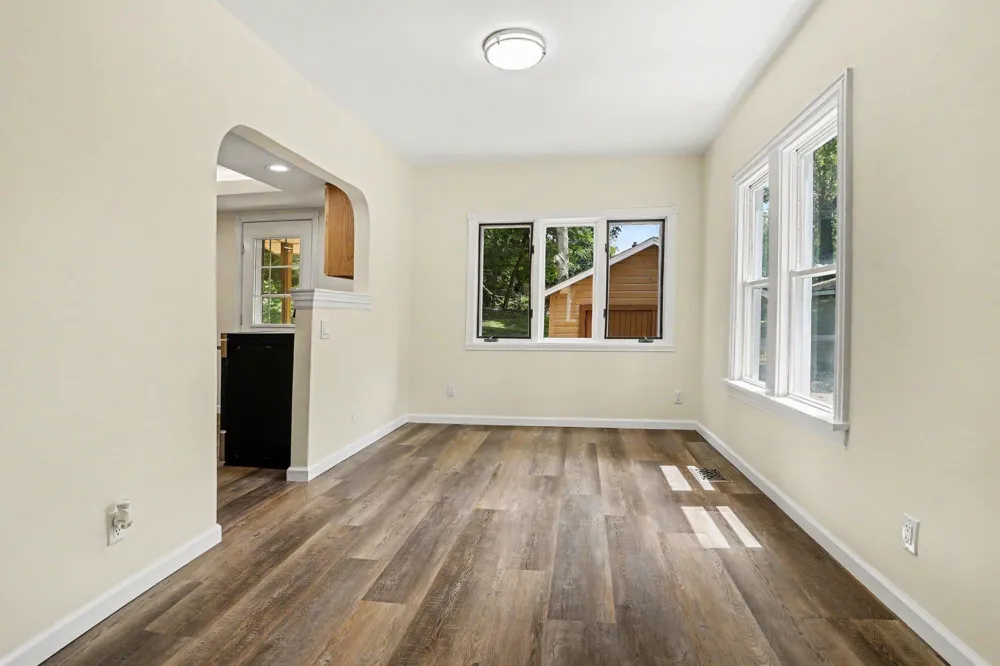 320 Trimble Avenue Kalamazoo, MI 49048