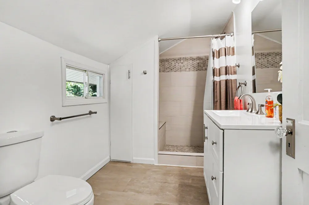 320 Trimble Avenue Kalamazoo, MI 49048