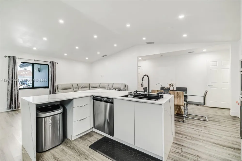 5923 SW 147th Pl Miami, FL 33193