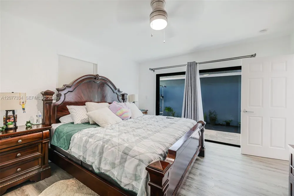 5923 SW 147th Pl Miami, FL 33193