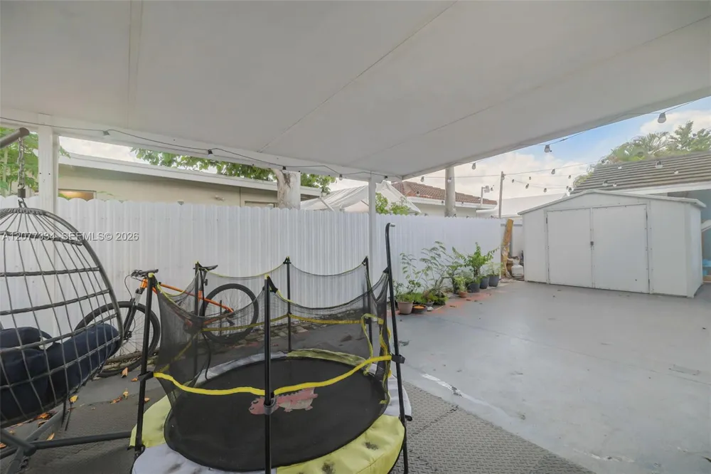 5923 SW 147th Pl Miami, FL 33193