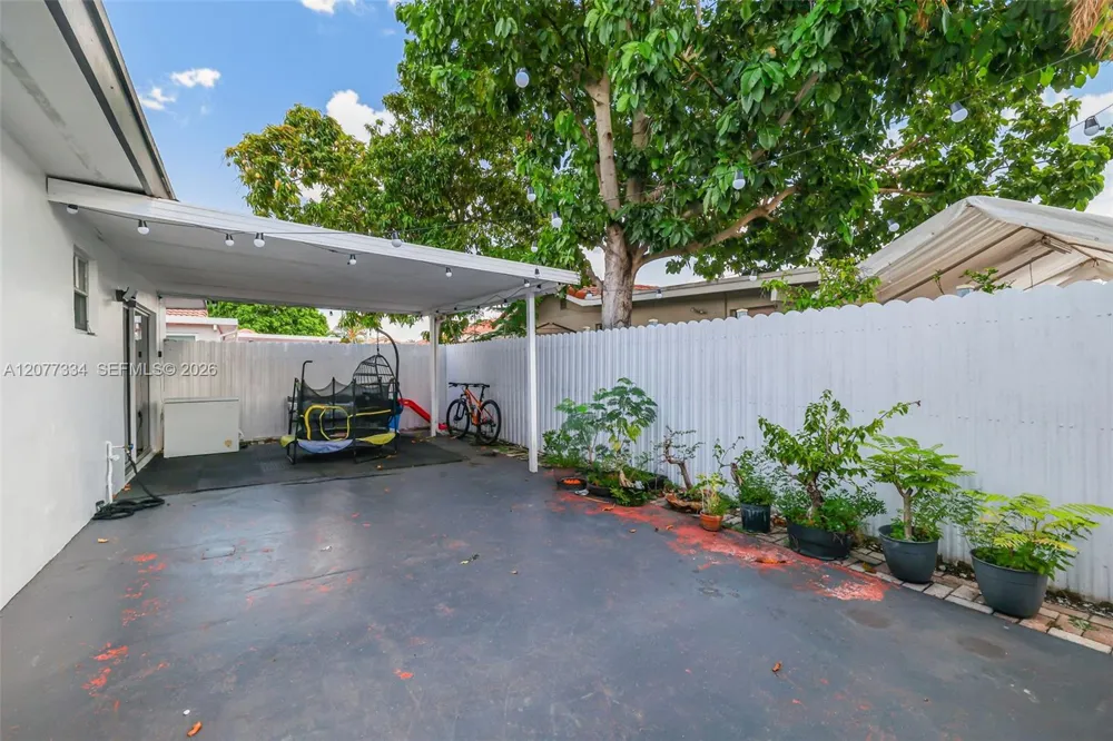 5923 SW 147th Pl Miami, FL 33193
