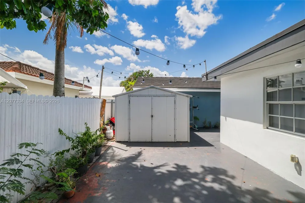 5923 SW 147th Pl Miami, FL 33193