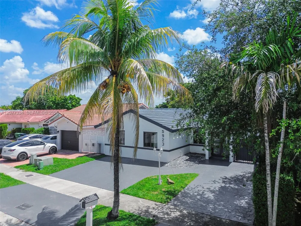 5923 SW 147th Pl Miami, FL 33193