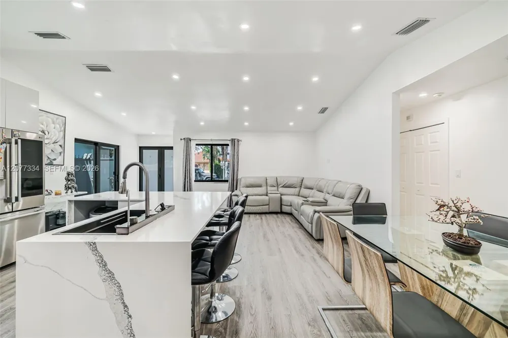 5923 SW 147th Pl Miami, FL 33193