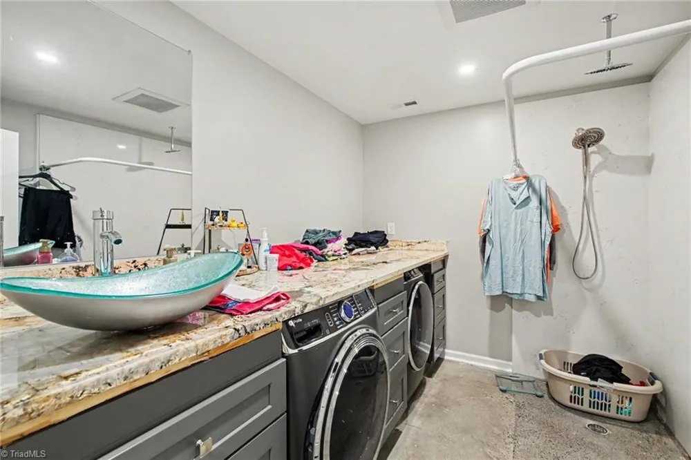 2358 Motsinger Road Winston-Salem, NC 27107