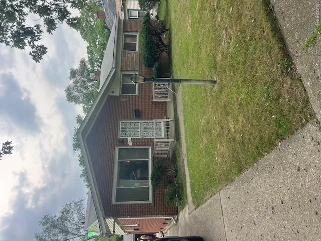 3752 Williams Street Inkster City, MI 48141