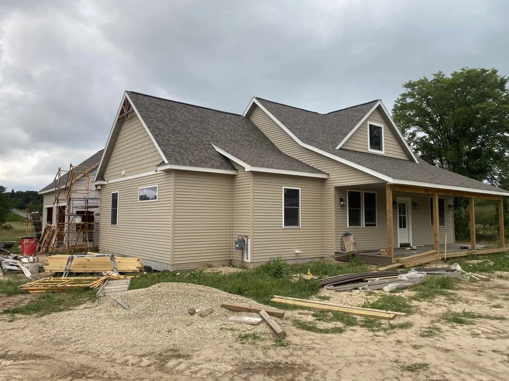 12000 Barkley Lane Milton Township, MI 49676