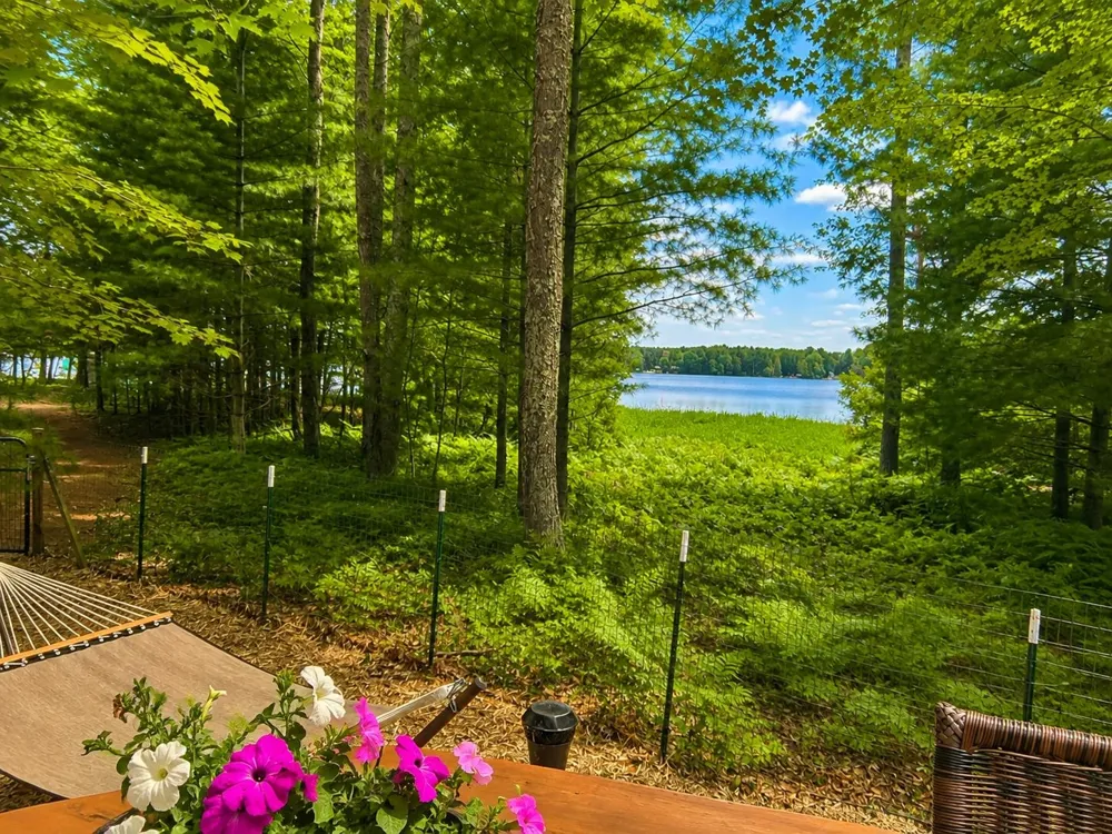 11575 Fredmar Green Lake Township, MI 49643