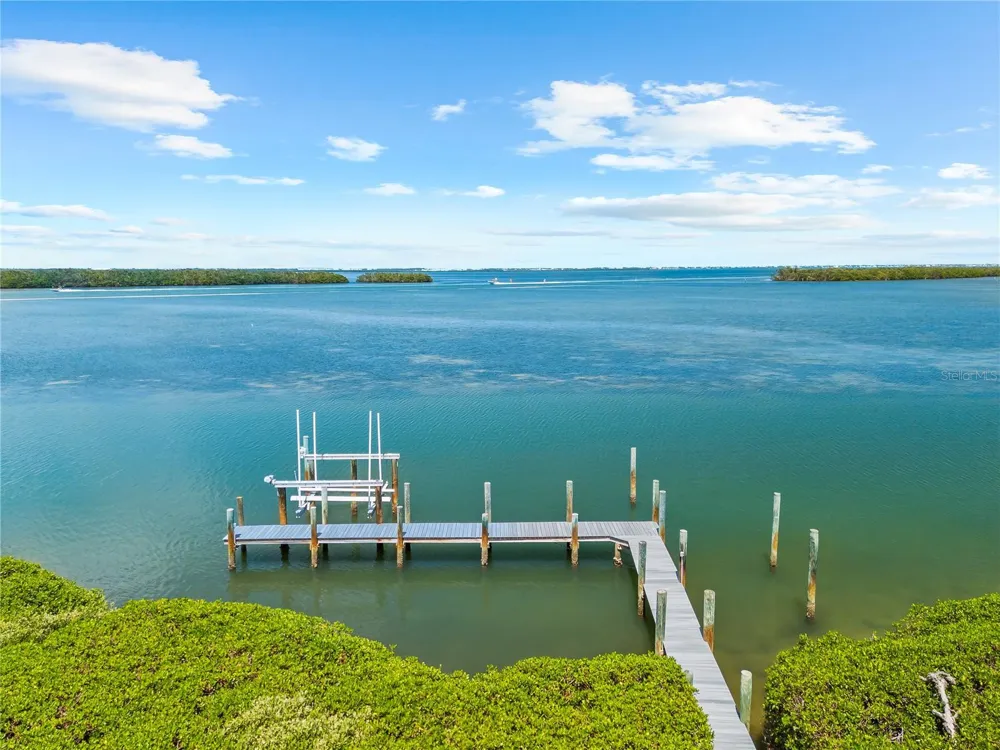 757 HIDEAWAY BAY DRIVE Longboat Key, FL 34228