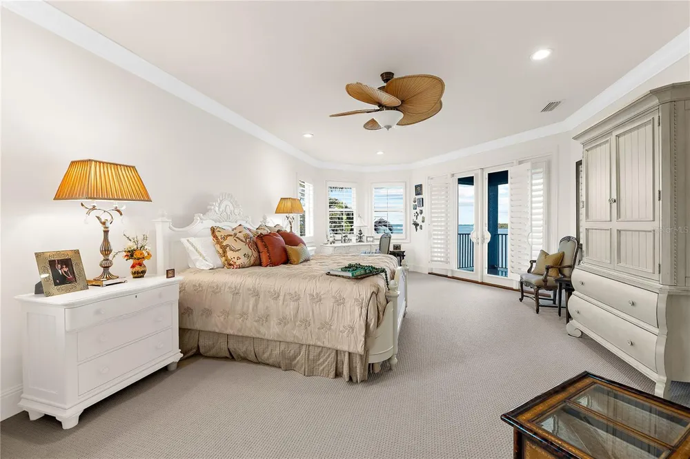 757 HIDEAWAY BAY DRIVE Longboat Key, FL 34228