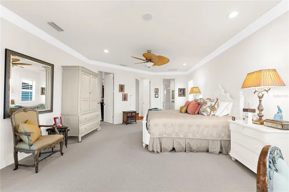 757 HIDEAWAY BAY DRIVE Longboat Key, FL 34228