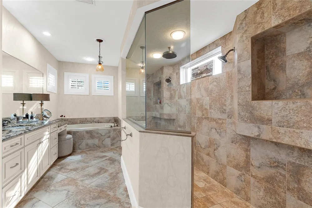 757 HIDEAWAY BAY DRIVE Longboat Key, FL 34228