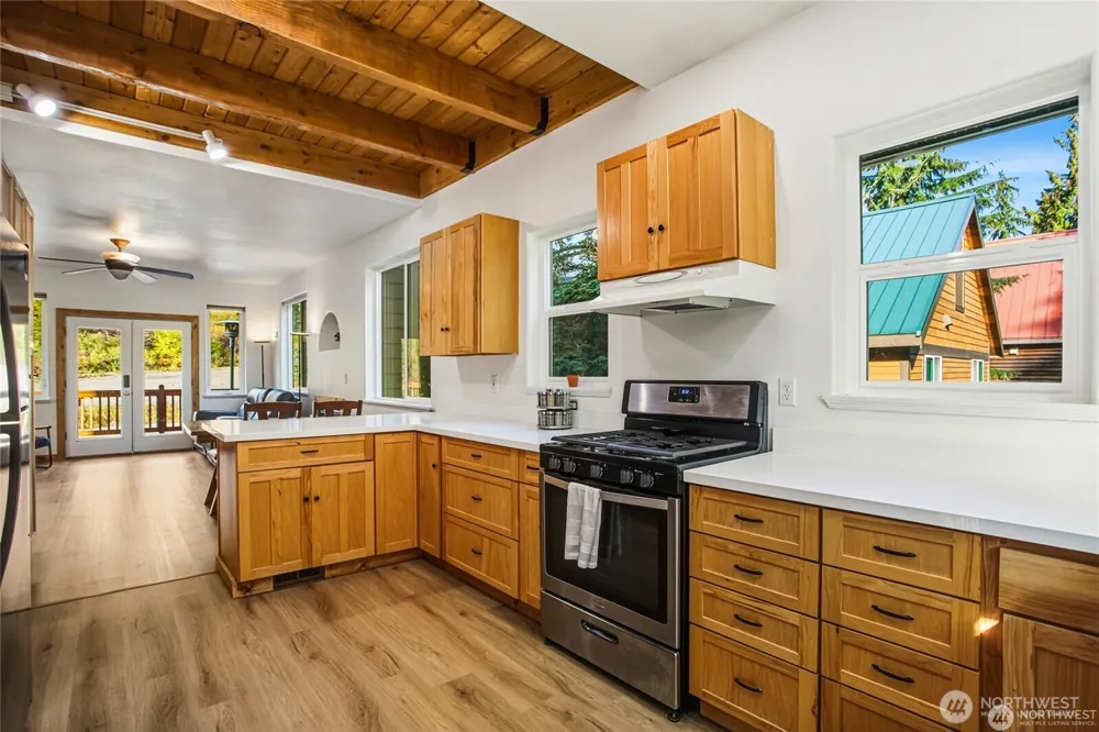 330 Keechelus Drive Snoqualmie Pass, WA 98068