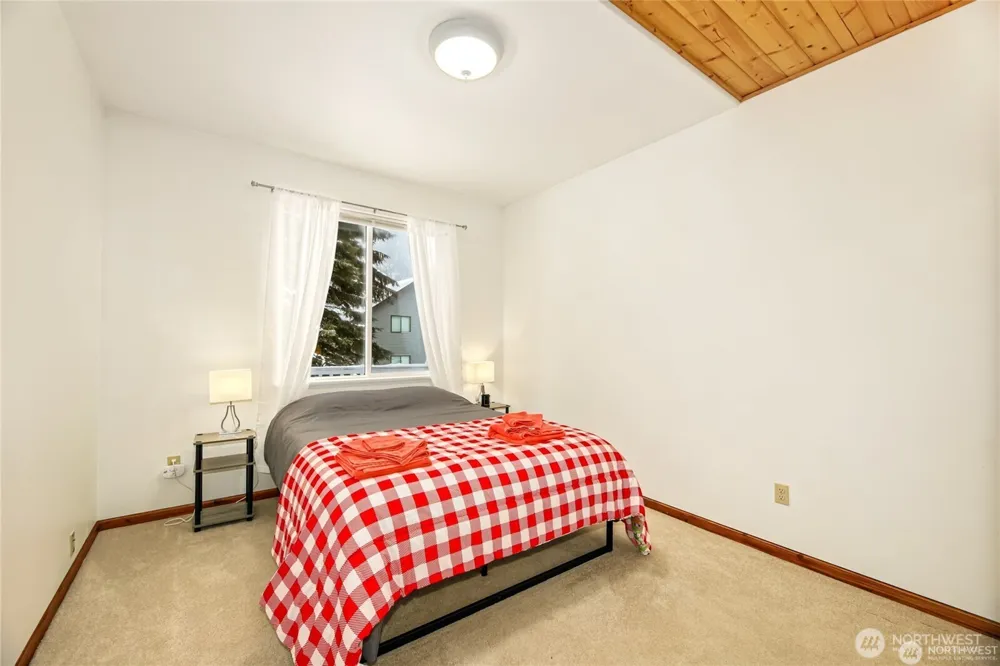 330 Keechelus Drive Snoqualmie Pass, WA 98068