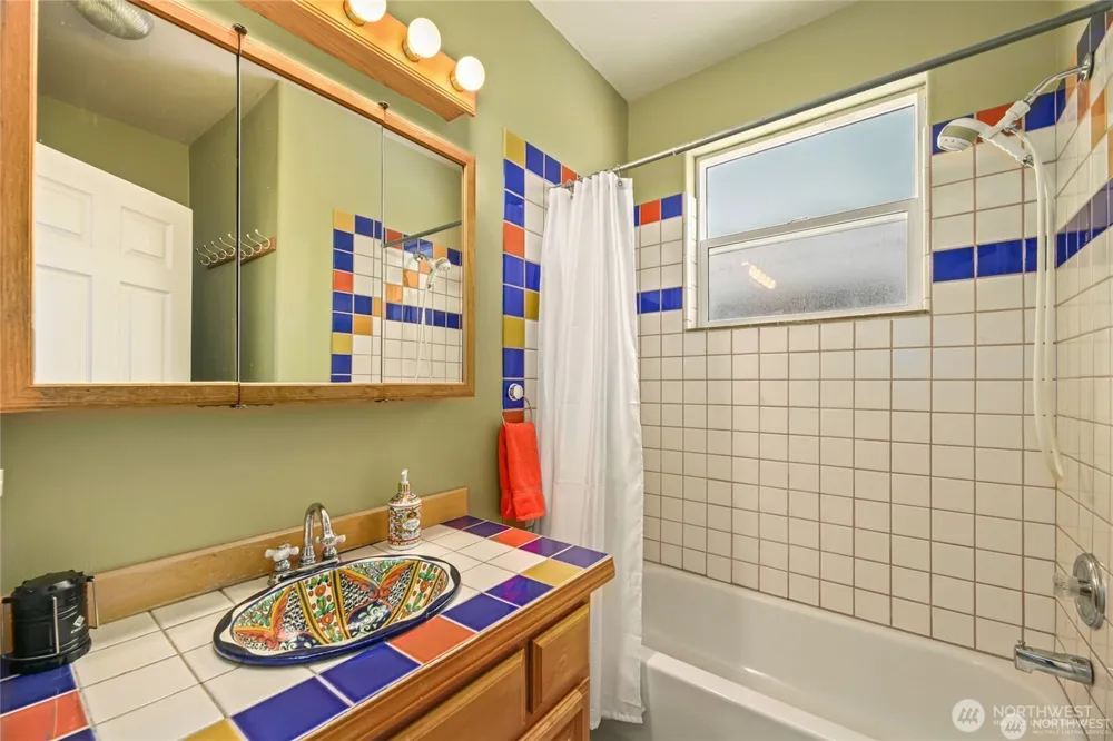 330 Keechelus Drive Snoqualmie Pass, WA 98068