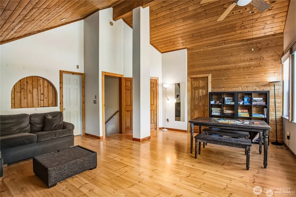 330 Keechelus Drive Snoqualmie Pass, WA 98068