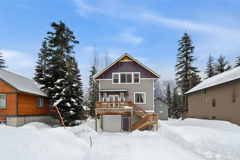 330 Keechelus Drive Snoqualmie Pass, WA 98068