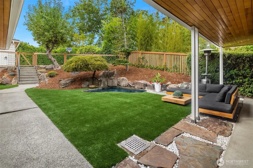 6635 57th Avenue NE Seattle, WA 98115