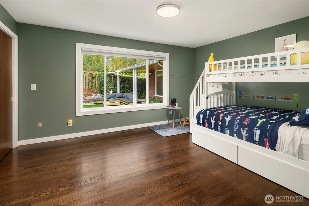 6635 57th Avenue NE Seattle, WA 98115