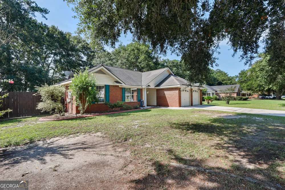 135 Hawthorne DR Guyton, GA 31312