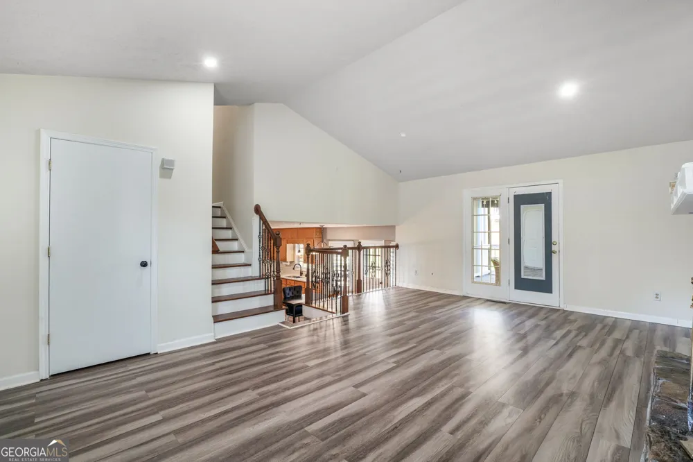 1349 Ashbrook DR Lawrenceville, GA 30043