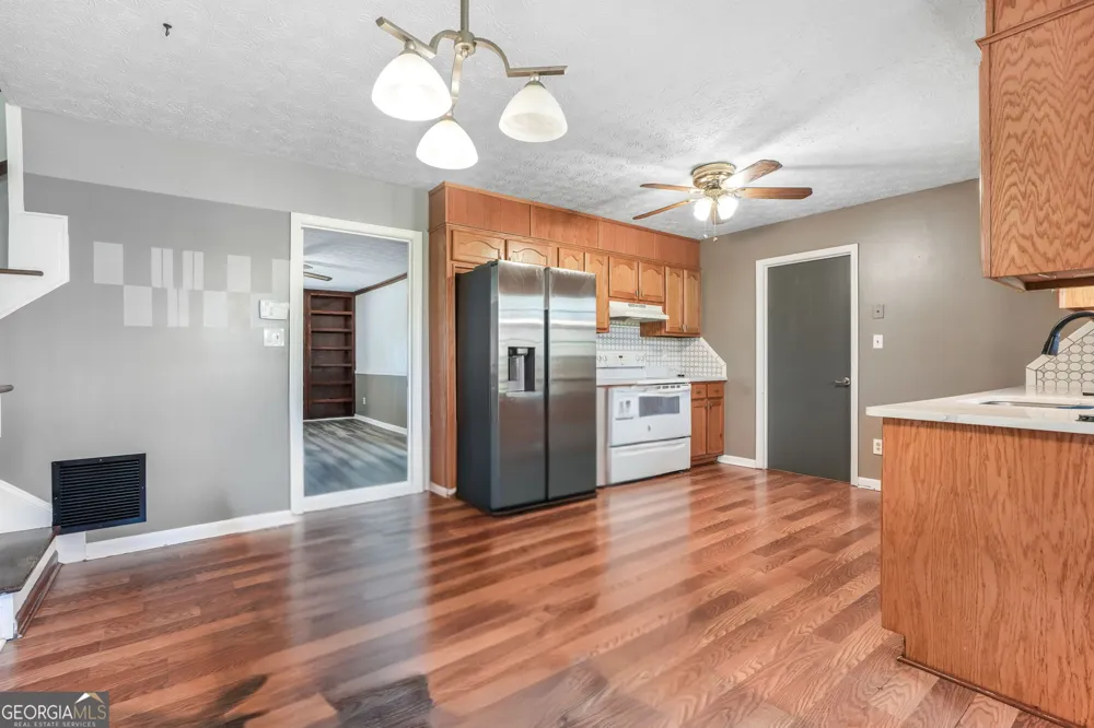 1349 Ashbrook DR Lawrenceville, GA 30043