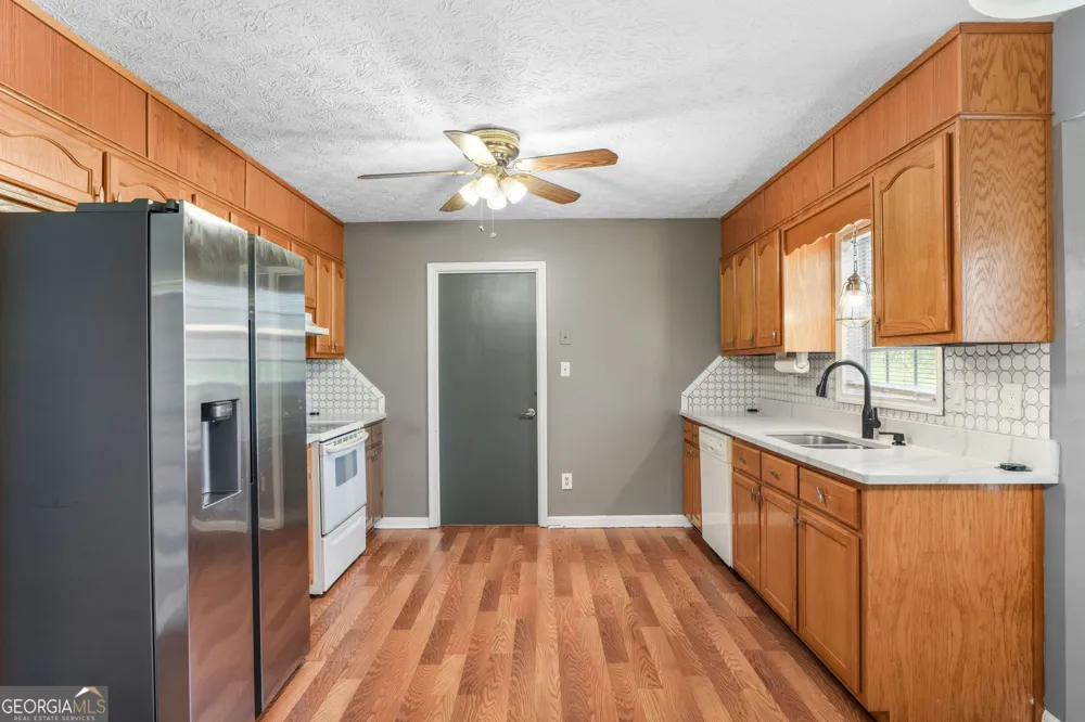 1349 Ashbrook DR Lawrenceville, GA 30043