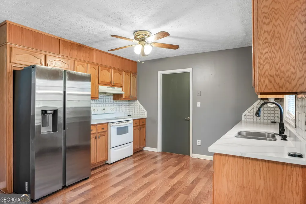 1349 Ashbrook DR Lawrenceville, GA 30043
