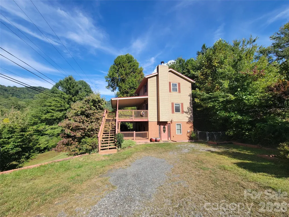 507 Utah Mountain Road Waynesville, NC 28785