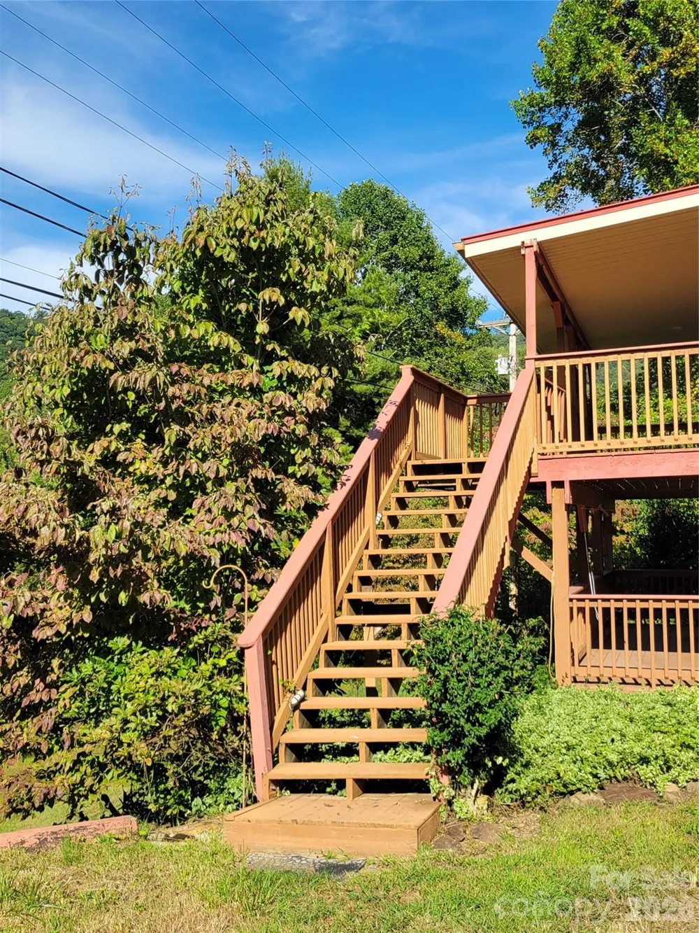 507 Utah Mountain Road Waynesville, NC 28785