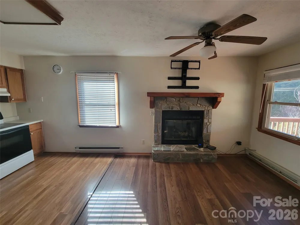 507 Utah Mountain Road Waynesville, NC 28785