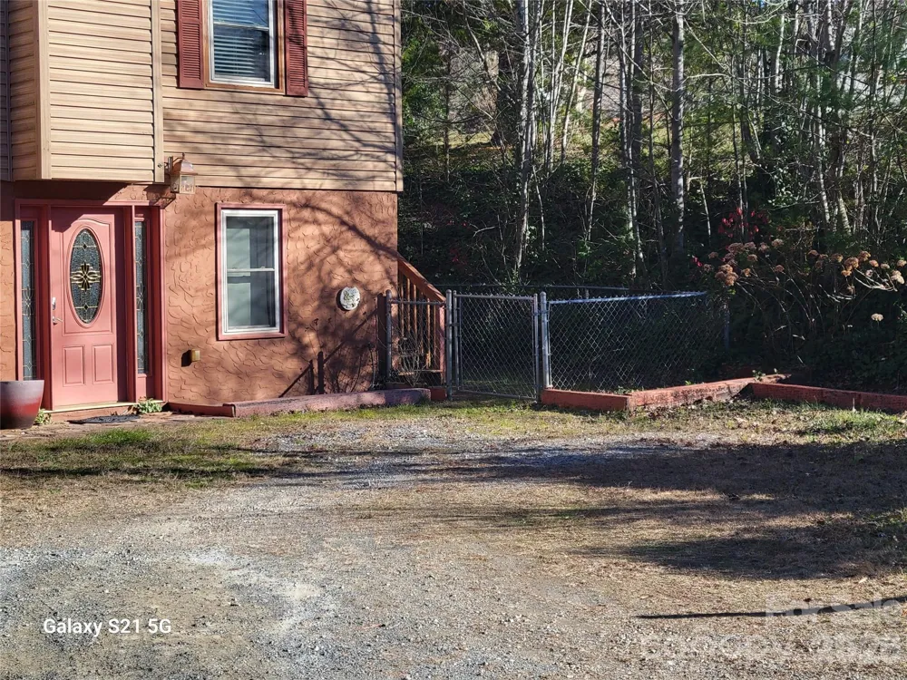 507 Utah Mountain Road Waynesville, NC 28785